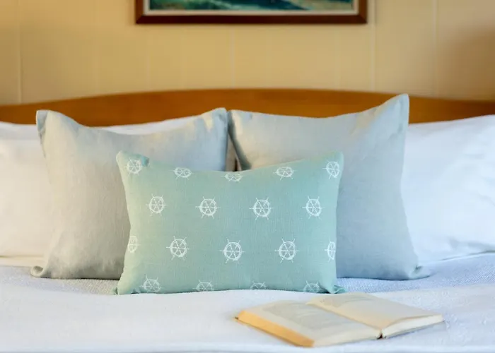 Dockside Guest Quarters